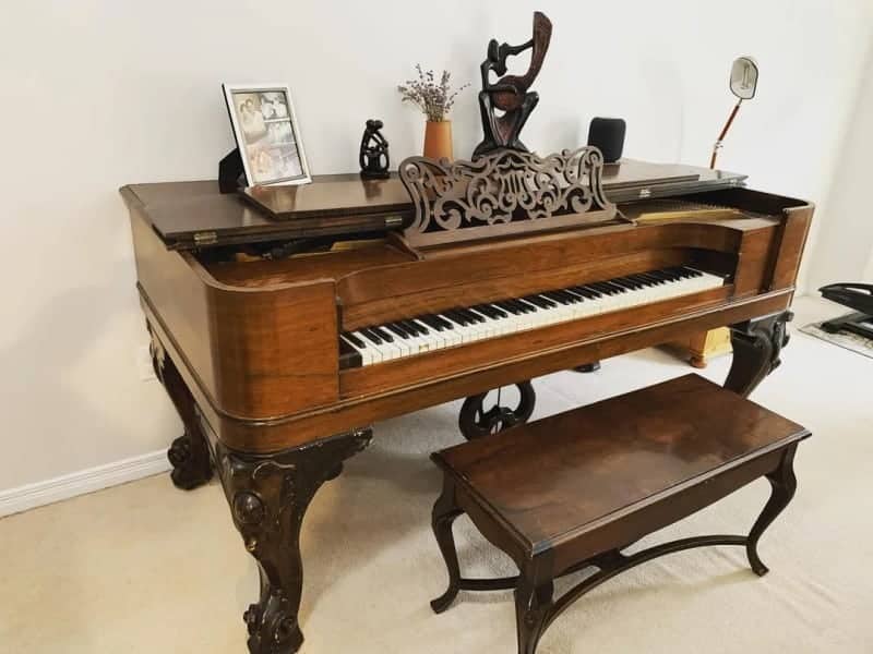 Square Grand Pianos