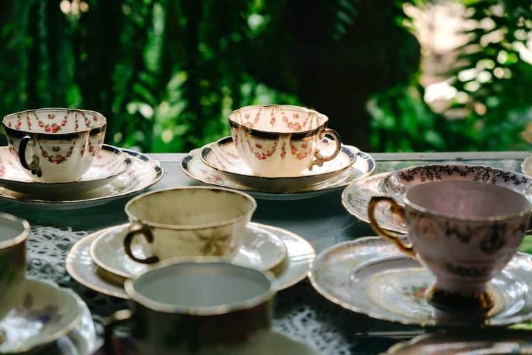 A Survey of the 5 Most Valuable Fine China Brands (With a Comprehensive Guide for Collectors and Auctioneers)