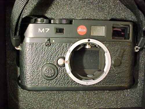 LEICA M 7 35mm SLR RANGEFINDER CAMERA Black w 072 Viewfinder